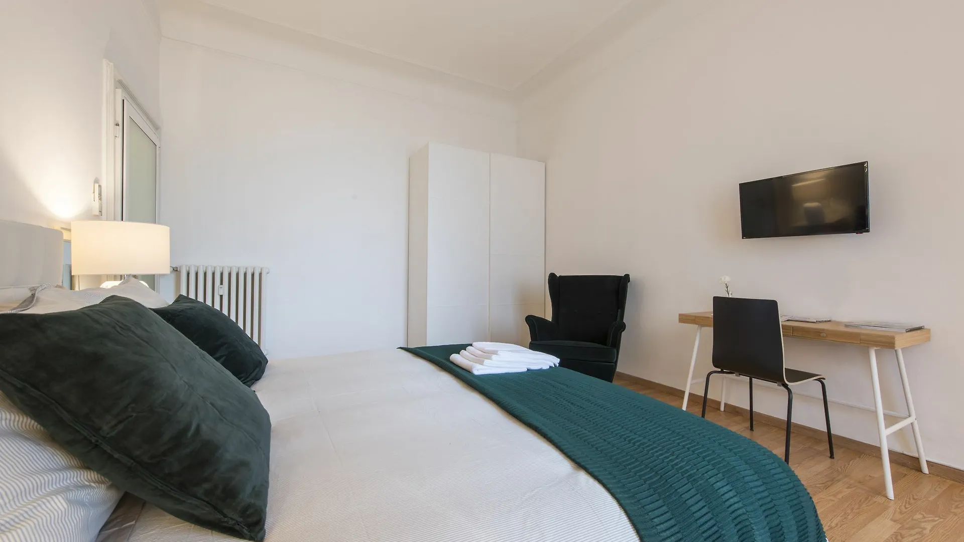 מילאנו Mila Apartments Solari 0*,  איטליה